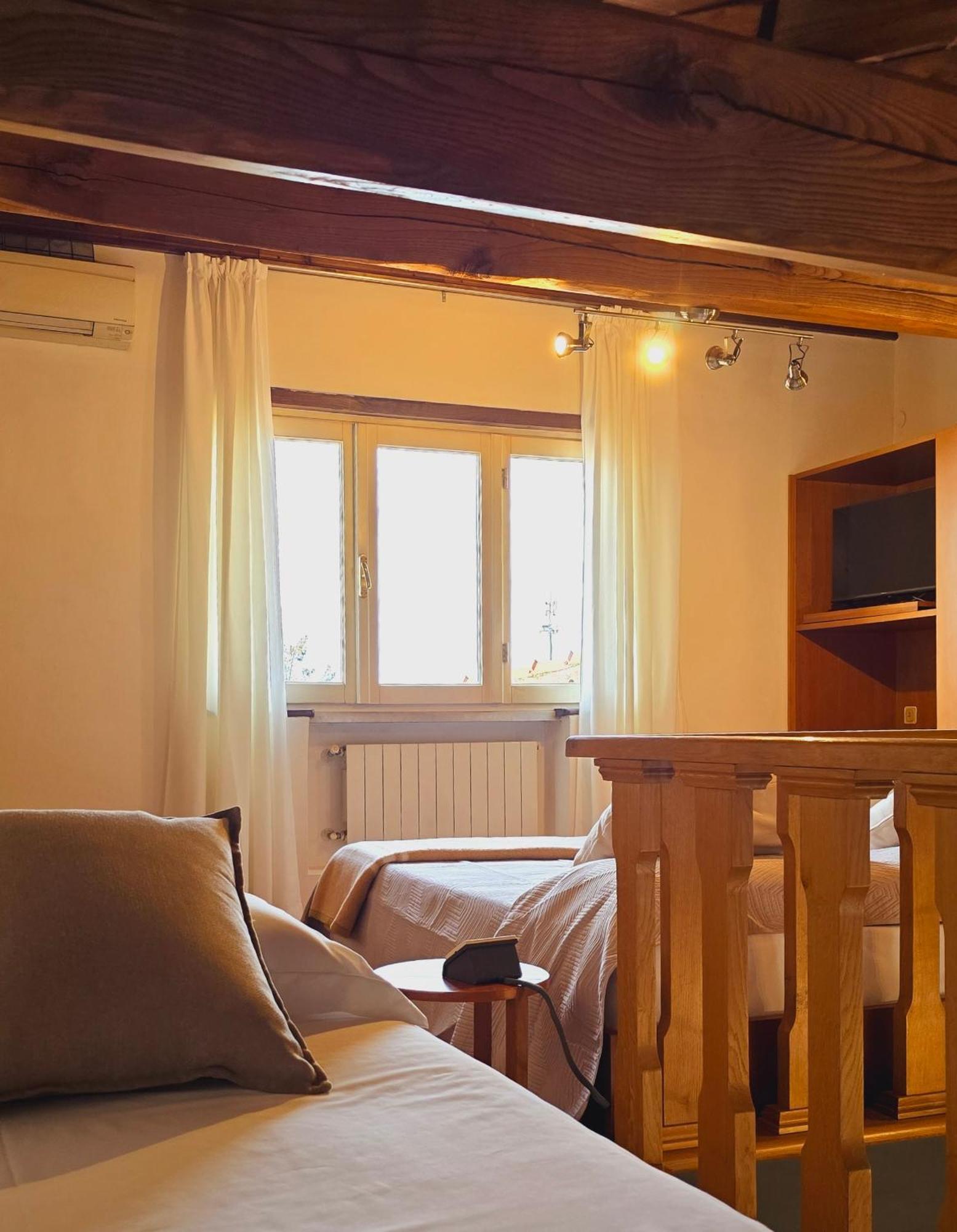 פיאטרה סנטה Residence Internazionale מראה חיצוני תמונה