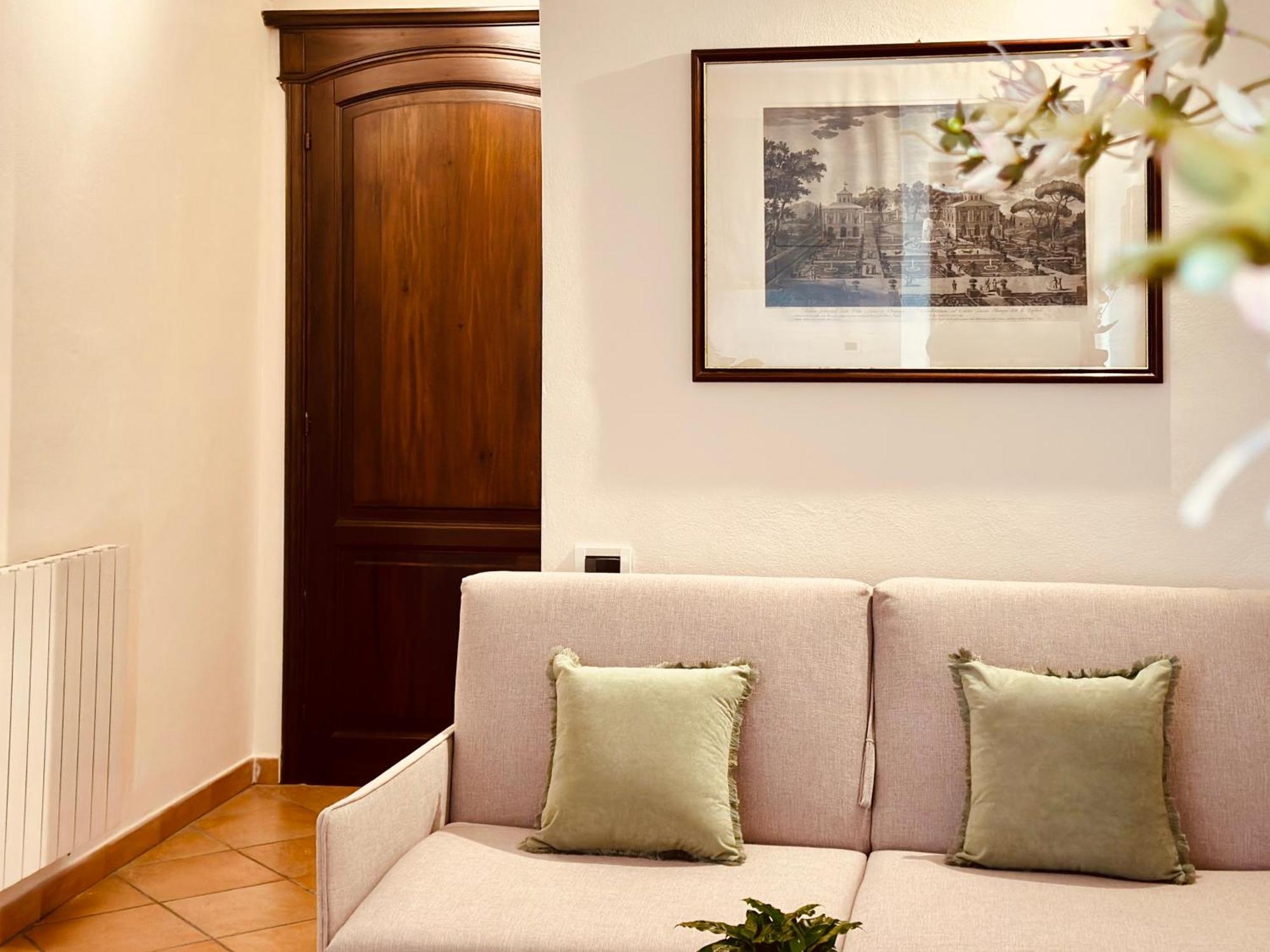 פיאטרה סנטה Residence Internazionale מראה חיצוני תמונה